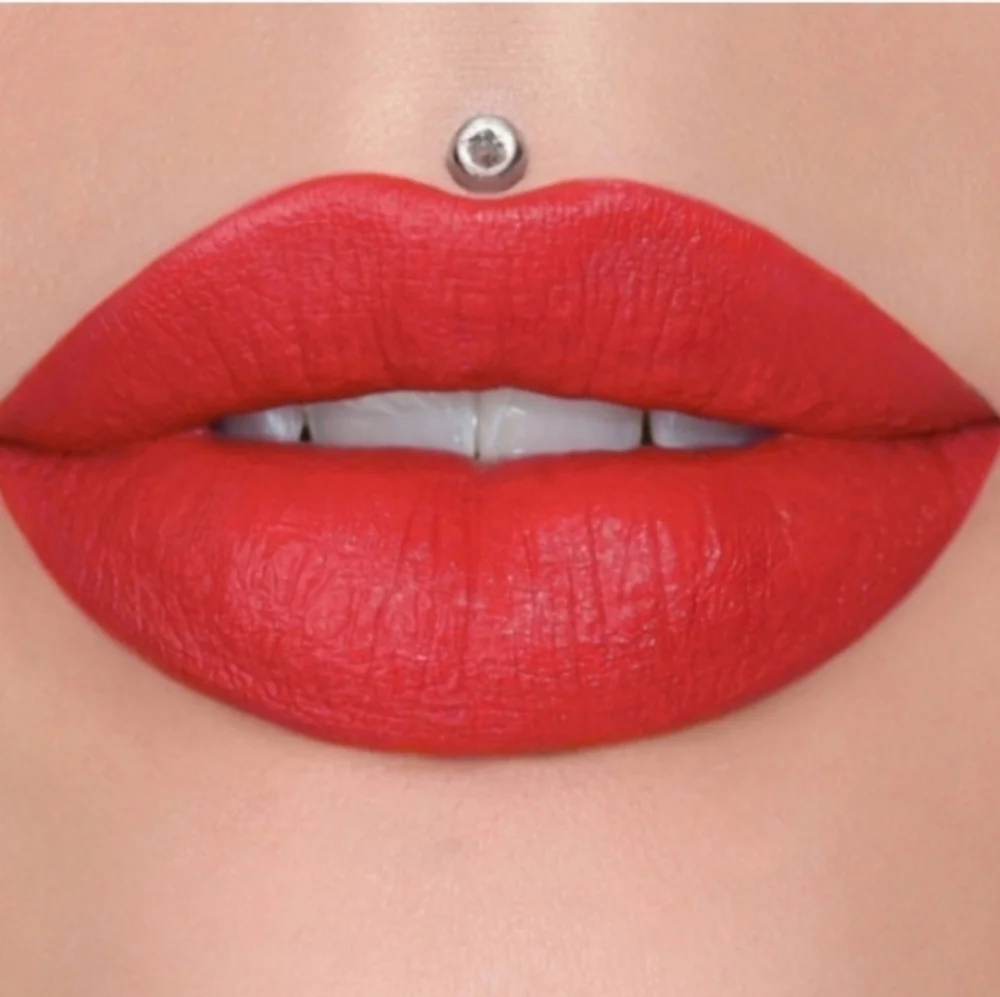 Jeffree Star Velvet Trap Lipstick in Cherry Soda